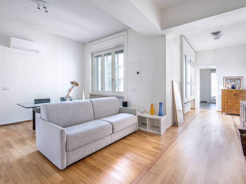 appartamento in vendita a Milano in zona Il Portello