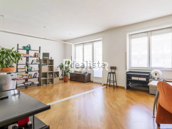 appartamento in vendita a Milano in zona Porta Venezia