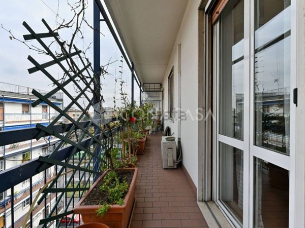 appartamento in vendita a Milano in zona Rottole