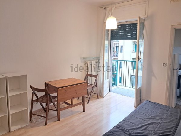 appartamento in vendita a Milano in zona Porta Genova