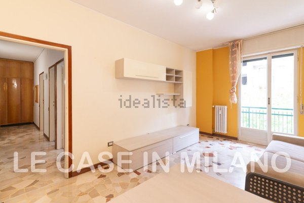 appartamento in vendita a Milano in zona Lorenteggio
