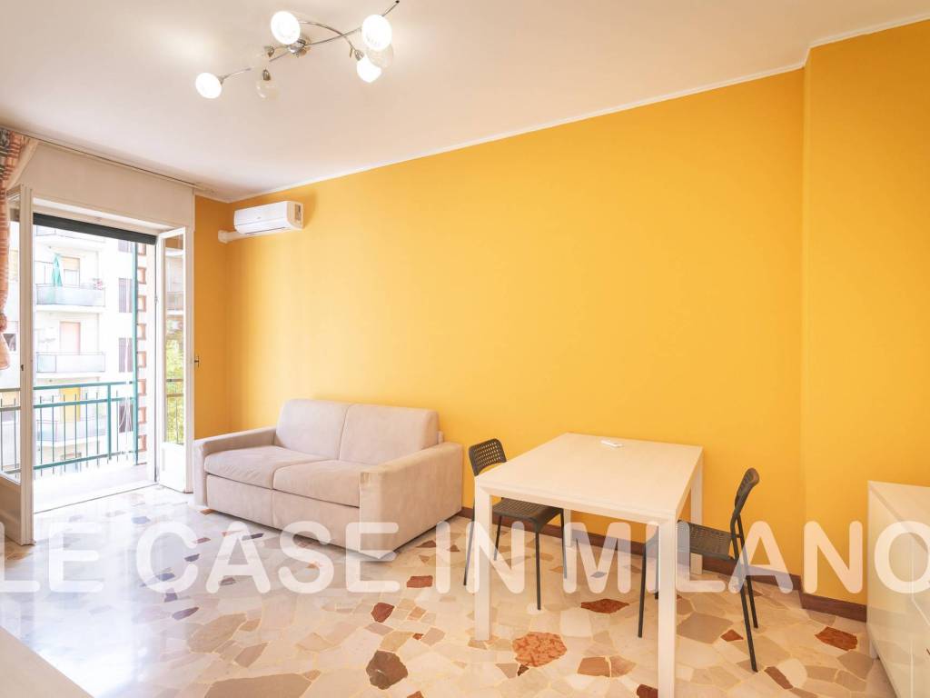 appartamento in vendita a Milano in zona Lorenteggio