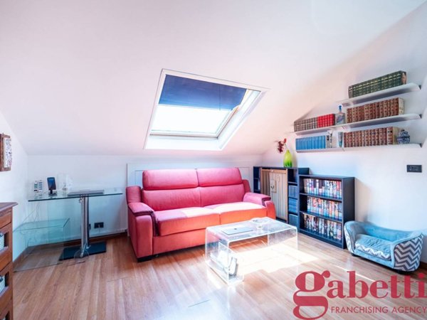appartamento in vendita a Milano in zona Feltre