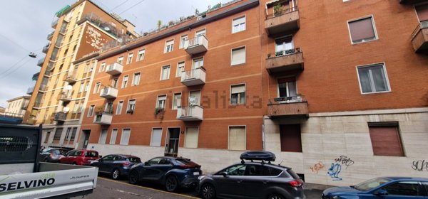 appartamento in vendita a Milano in zona Ghisolfa