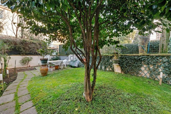 casa indipendente in vendita a Milano in zona Porta Venezia