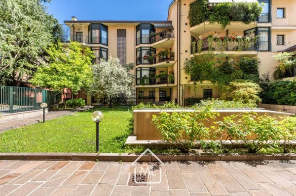 appartamento in vendita a Milano in zona Porta Venezia