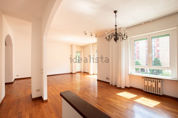 appartamento in vendita a Milano in zona Gallaratese