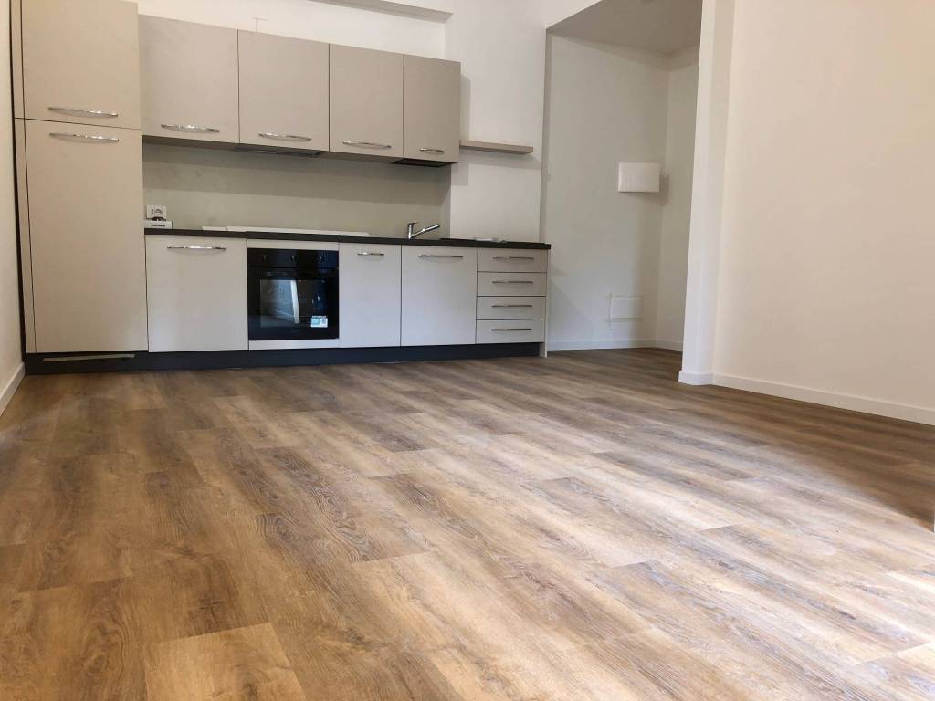 appartamento in vendita a Milano in zona Guastalla