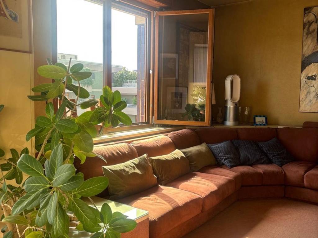 appartamento in vendita a Milano in zona Piazzale Lodi
