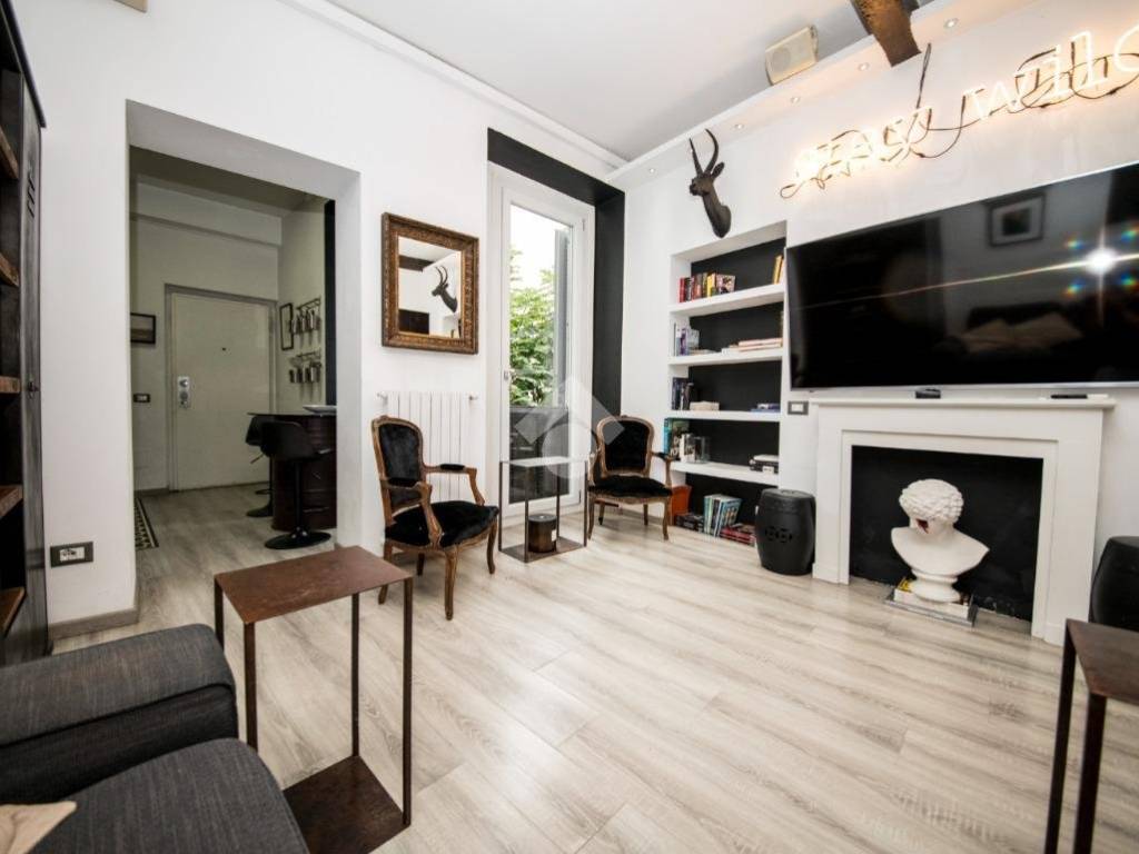 appartamento in vendita a Milano in zona Porta Ticinese