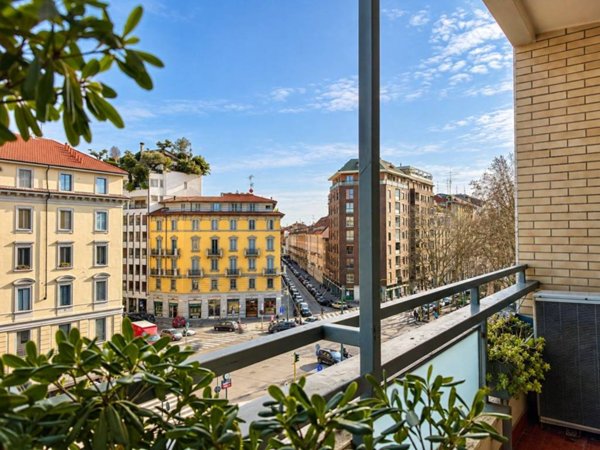 appartamento in vendita a Milano in zona Solari