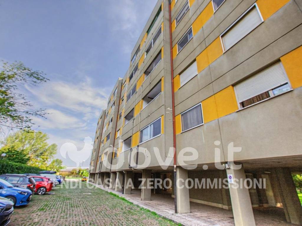 appartamento in vendita a Milano in zona Quinto Romano