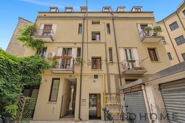 appartamento in vendita a Milano in zona Crescenzago