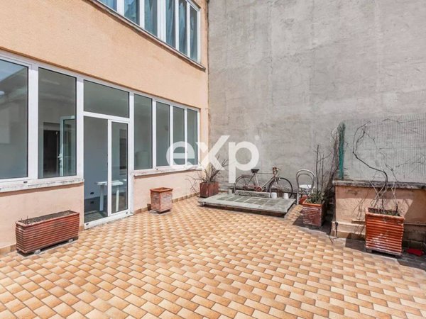 appartamento in vendita a Milano in zona Porta Nuova