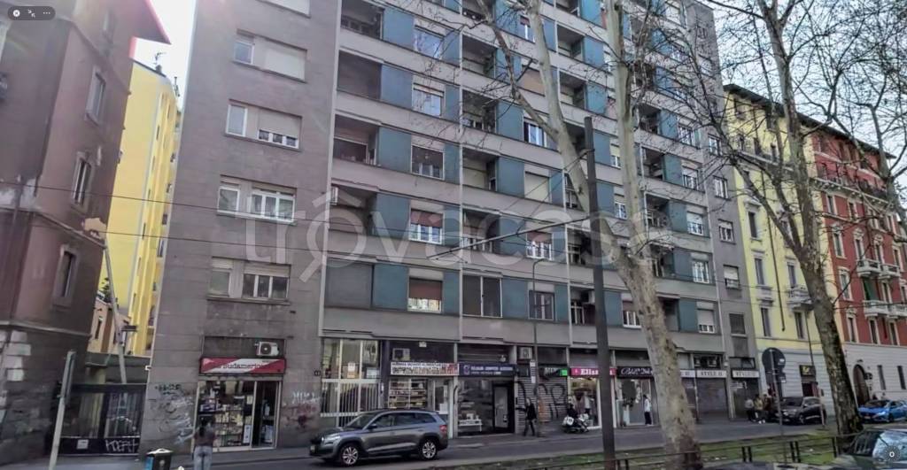 appartamento in vendita a Milano in zona Ghisolfa