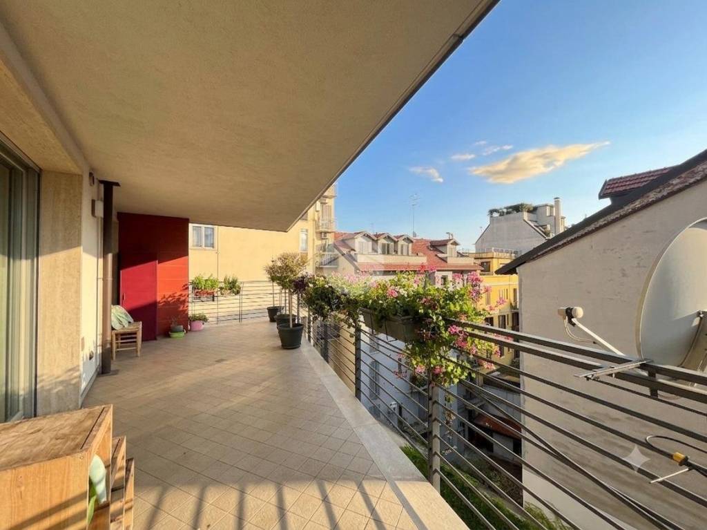 appartamento in vendita a Milano in zona XXII Marzo