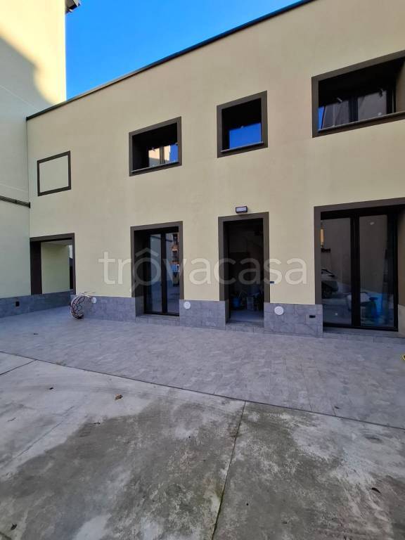 casa indipendente in vendita a Milano in zona Crescenzago