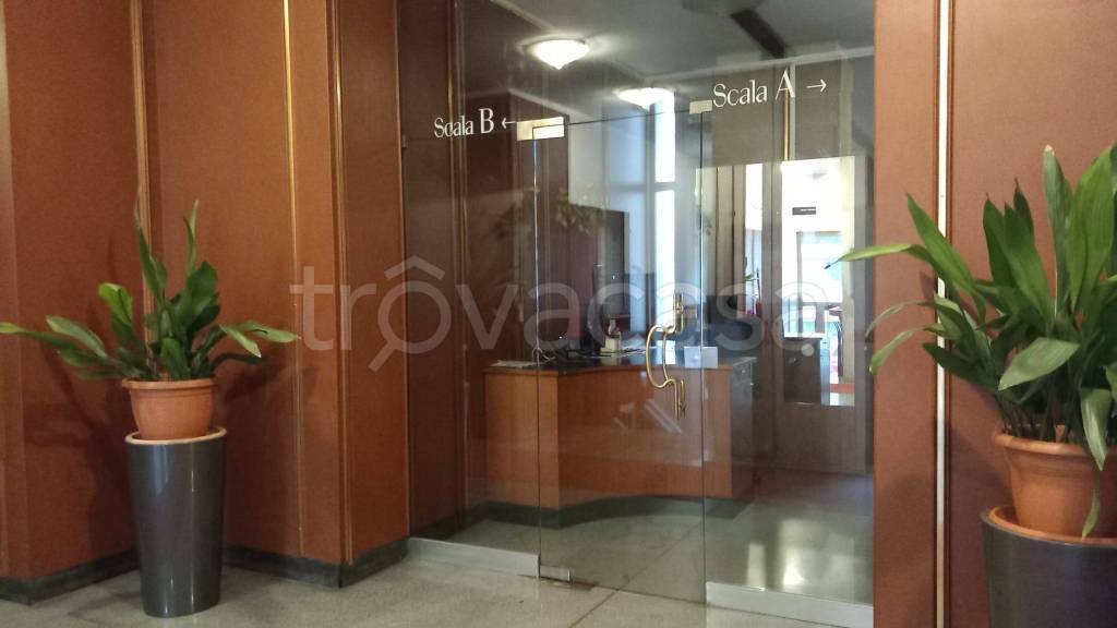 ufficio in vendita a Milano in zona Loreto