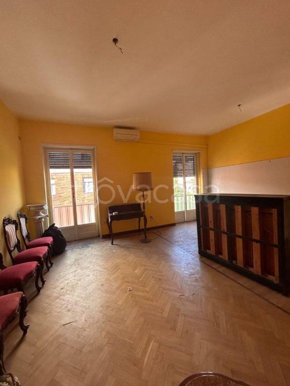 appartamento in vendita a Milano in zona Sant'Ambrogio