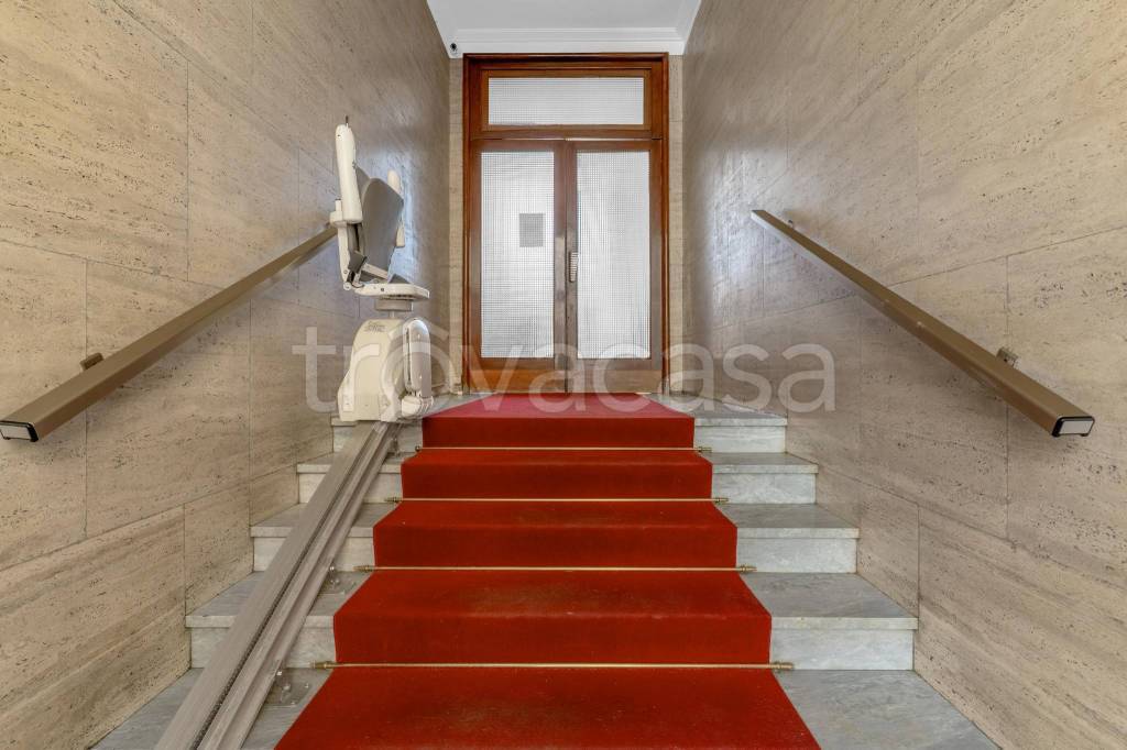 appartamento in vendita a Milano in zona Stadera