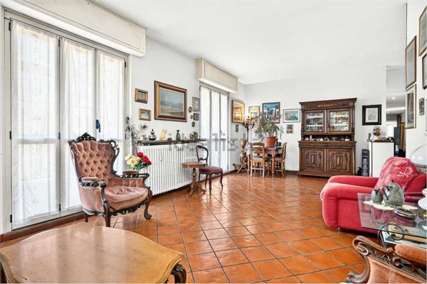 appartamento in vendita a Milano in zona Stadera