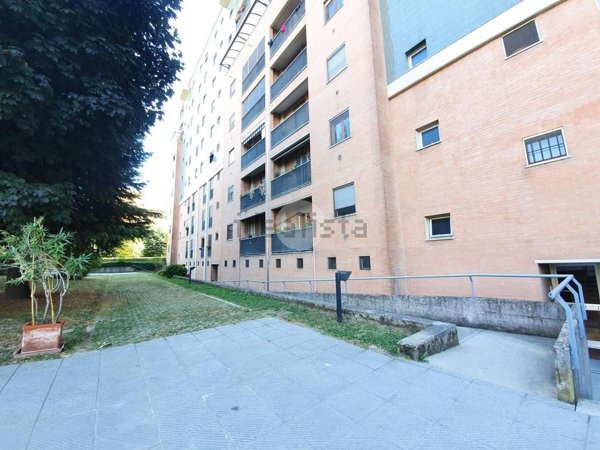 appartamento in vendita a Milano in zona Barona