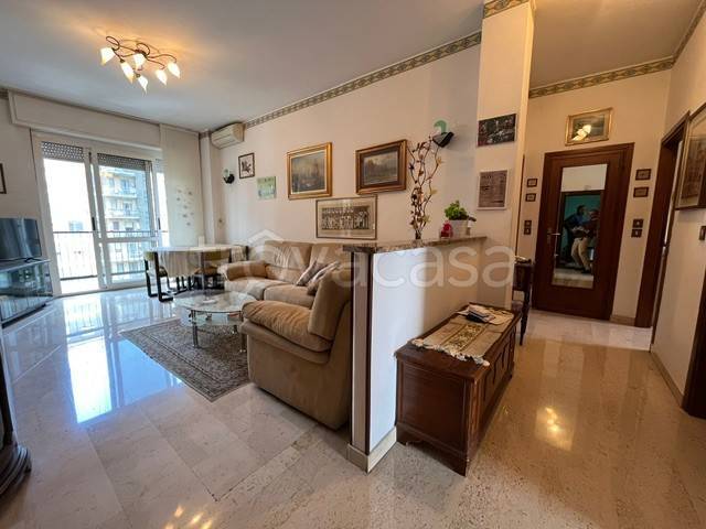 appartamento in vendita a Milano in zona Barona