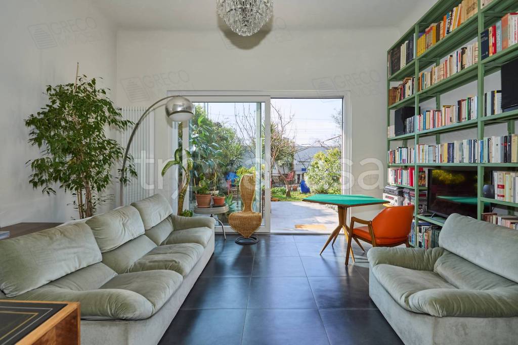casa indipendente in vendita a Milano in zona Precotto