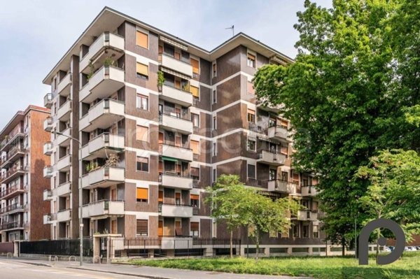 appartamento in vendita a Milano in zona Lorenteggio