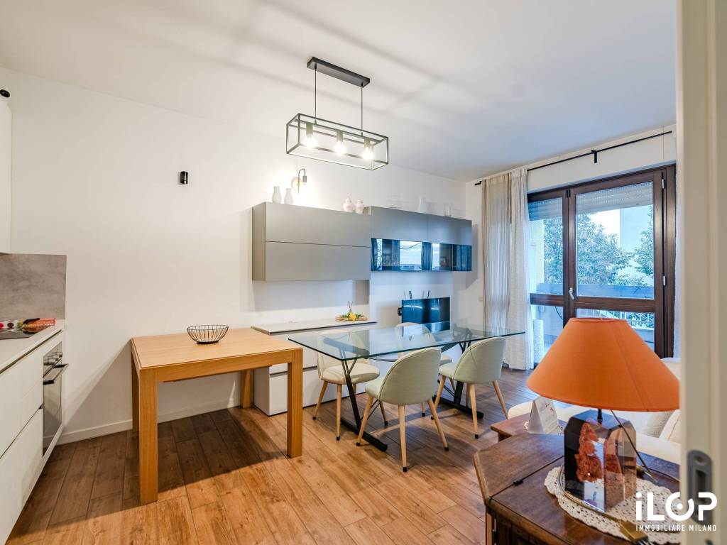 appartamento in vendita a Milano in zona Baggio