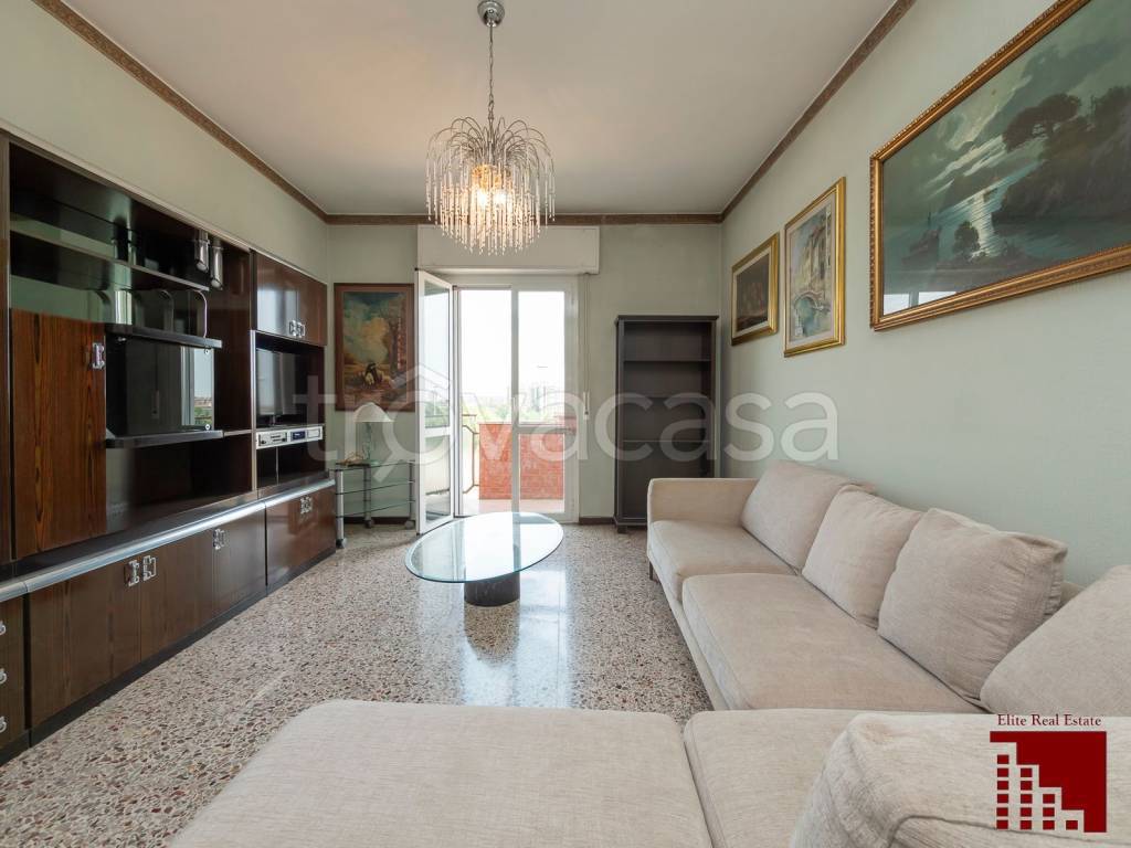 appartamento in vendita a Milano in zona Comasina
