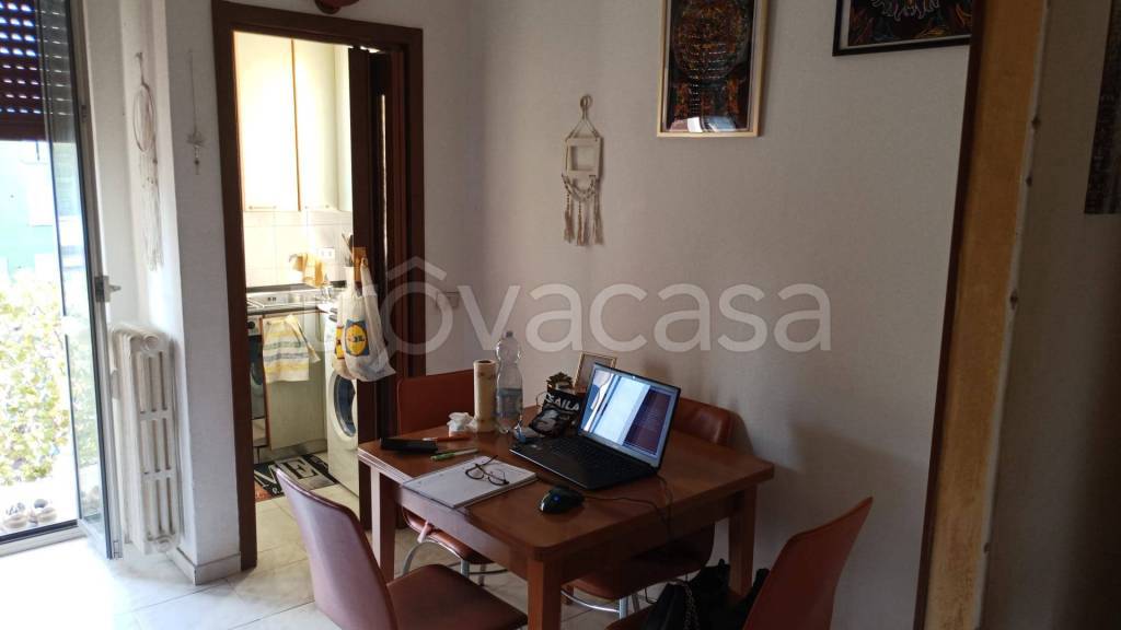 appartamento in vendita a Milano in zona Baggio