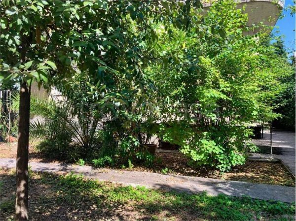 casa indipendente in vendita a Milano in zona Maggiolina