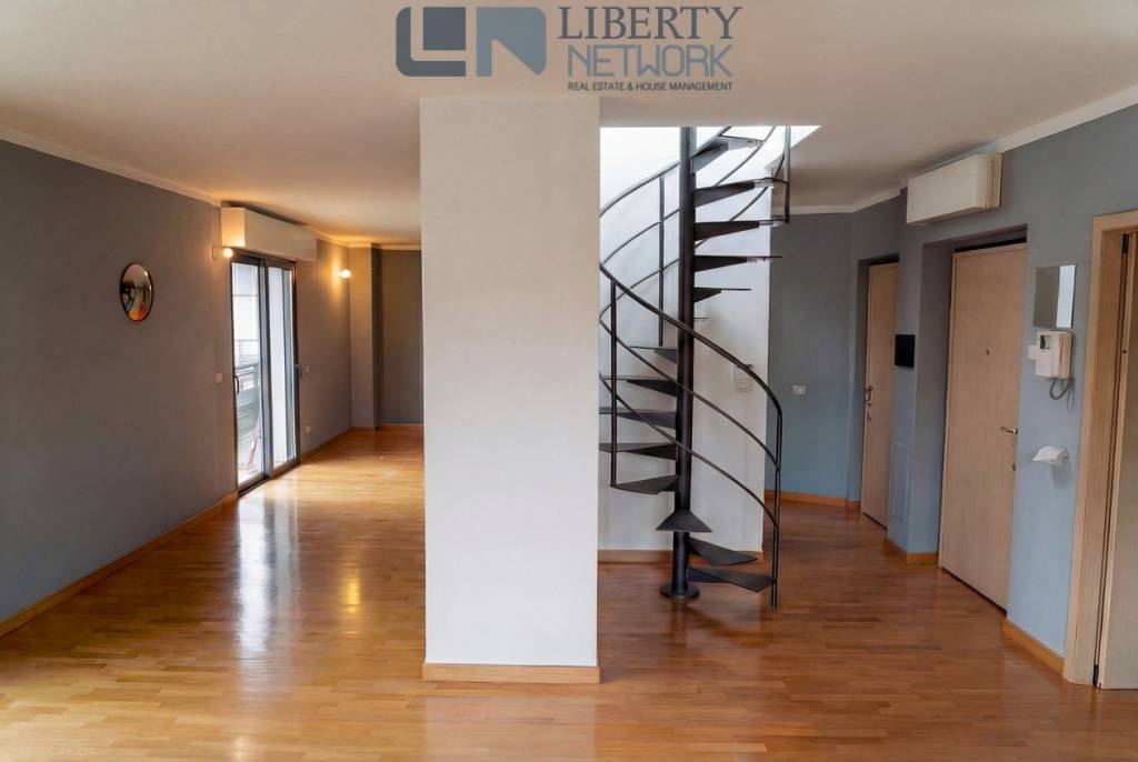 appartamento in vendita a Milano in zona Dergano