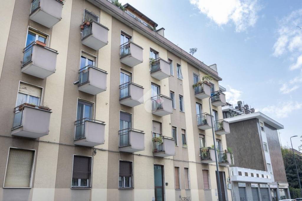 negozio in vendita a Milano in zona Maggiolina