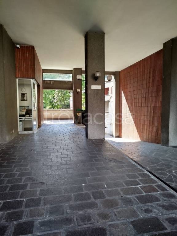 appartamento in vendita a Milano in zona Gorla