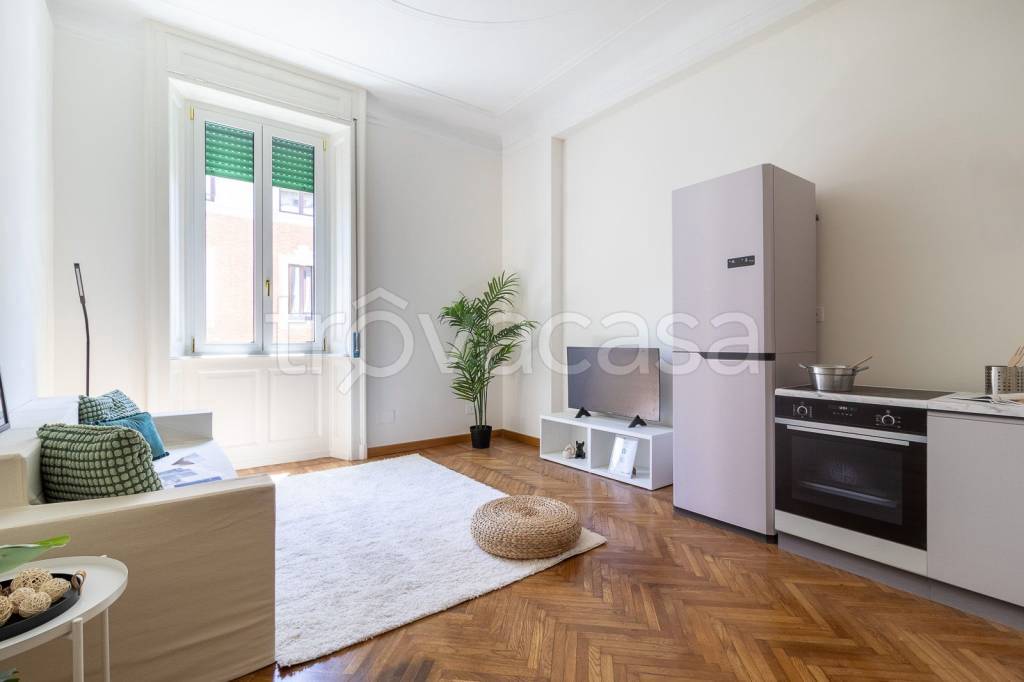appartamento in vendita a Milano in zona Parco Solari