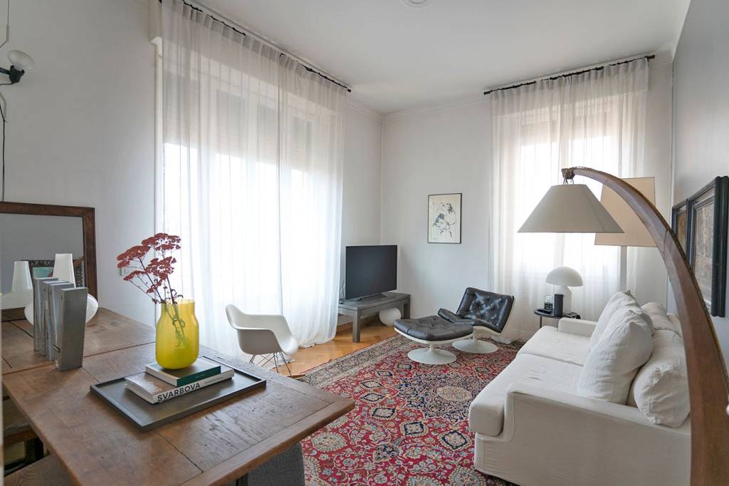 appartamento in vendita a Milano in zona Lorenteggio