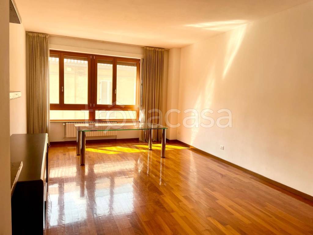 appartamento in vendita a Milano in zona Solari