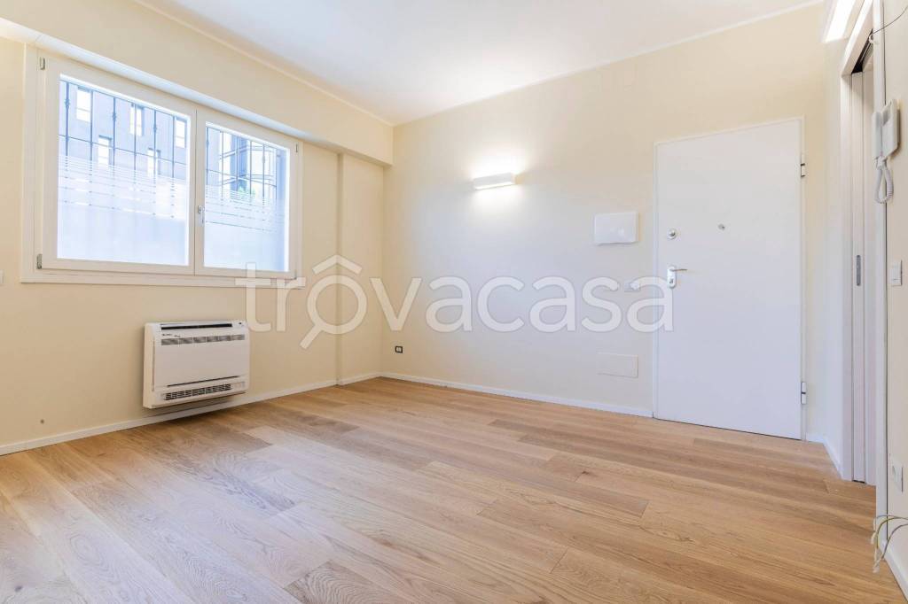 appartamento in vendita a Milano in zona Forlanini