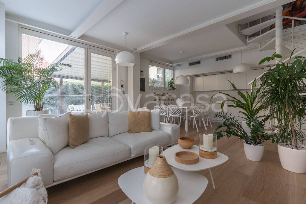 casa indipendente in vendita a Milano in zona Piazzale Lodi