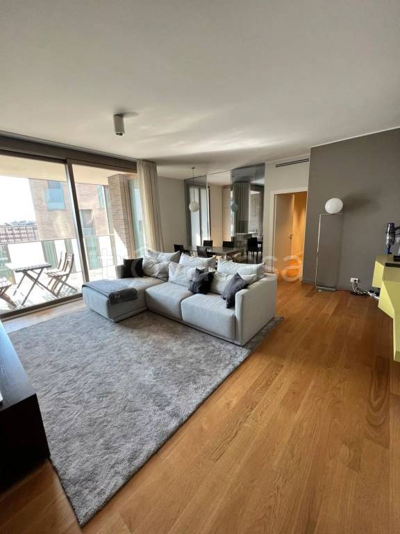 appartamento in vendita a Milano in zona Porta Garibaldi