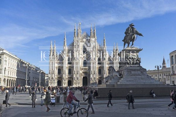 ufficio in vendita a Milano in zona Centro Storico