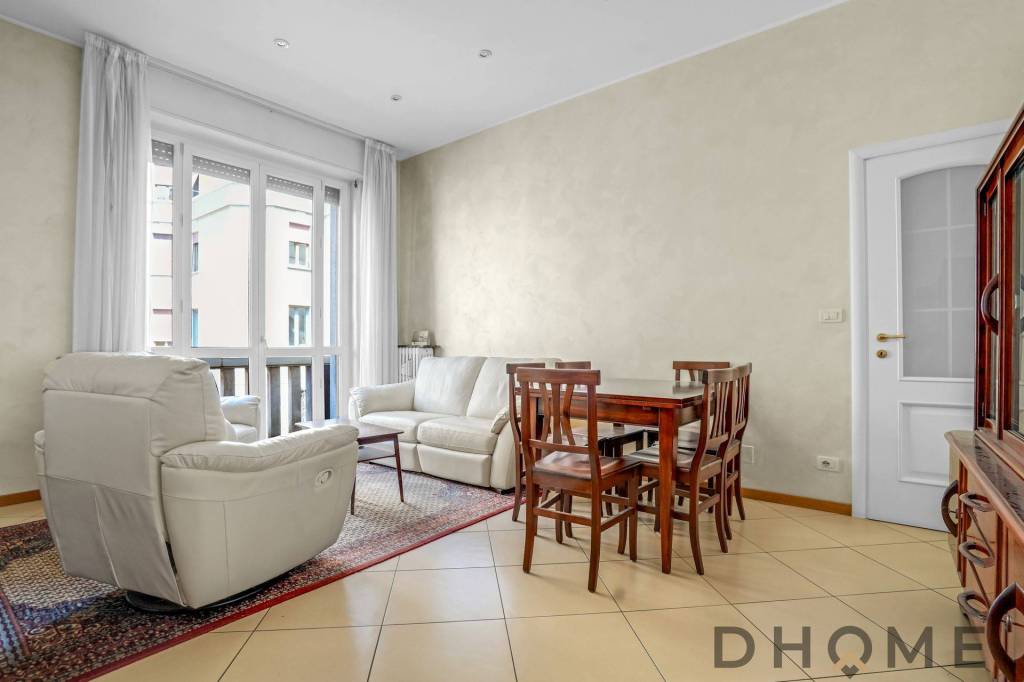 appartamento in vendita a Milano in zona Loreto