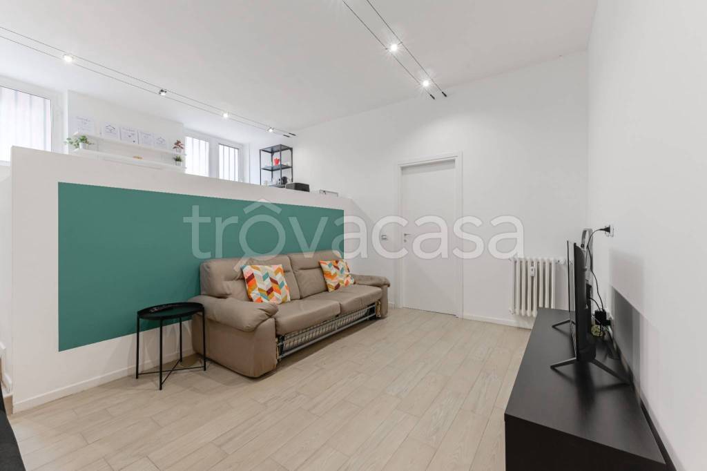 appartamento in vendita a Milano in zona Crescenzago