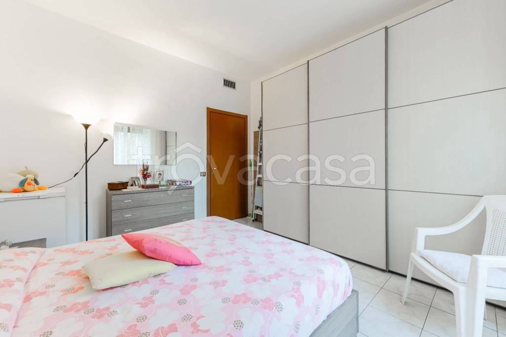 appartamento in vendita a Milano in zona Crescenzago