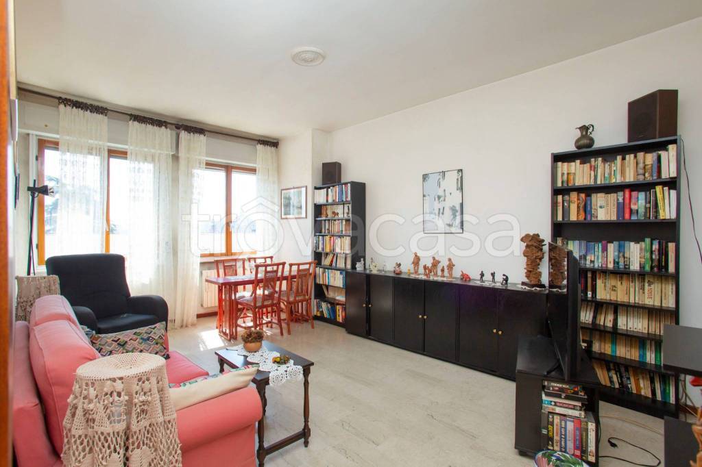 appartamento in vendita a Milano in zona Rogoredo