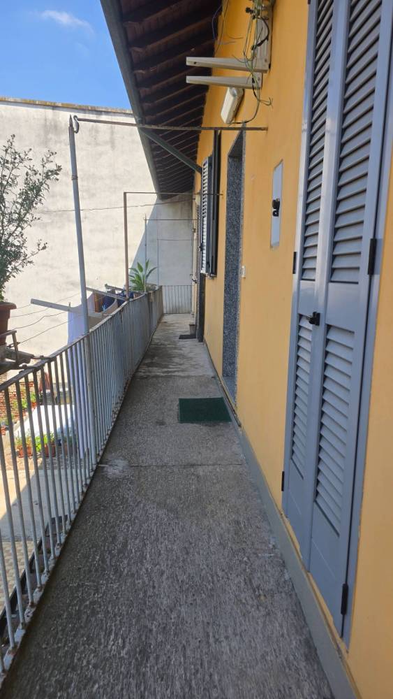 appartamento in vendita a Milano in zona Baggio