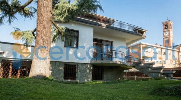 casa indipendente in vendita a Milano in zona Sant'Ambrogio