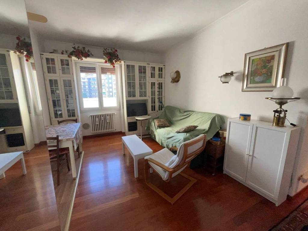 appartamento in vendita a Milano in zona Affori